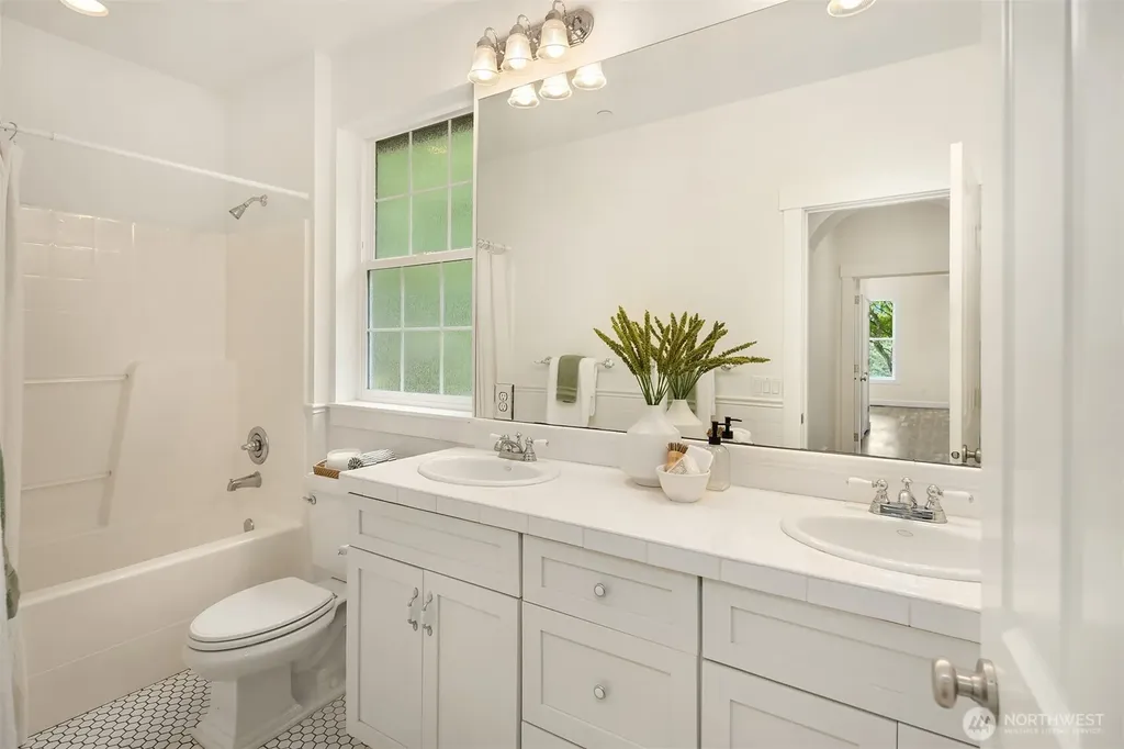 26218 SE Old Black Nugget Road Issaquah WA 98029