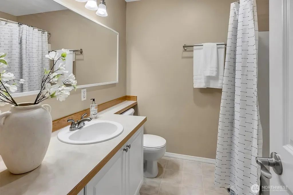 23311 61st Place S Kent WA 98032
