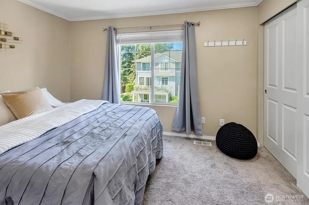 23311 61st Place S Kent WA 98032