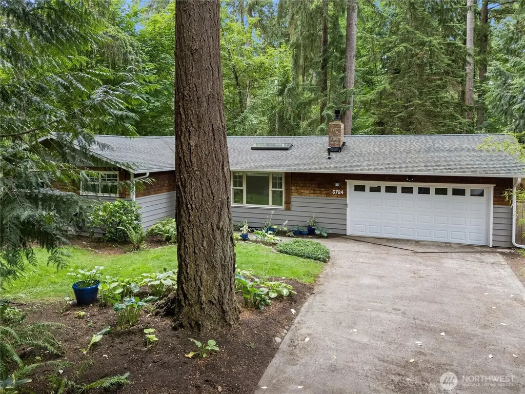 6724 Alder Glen Drive SE Olympia WA 98513