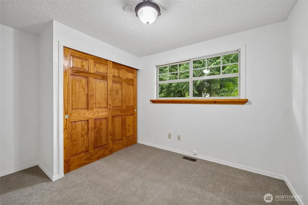 6724 Alder Glen Drive SE Olympia WA 98513