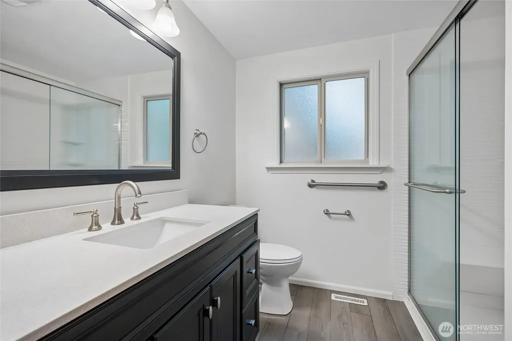 6724 Alder Glen Drive SE Olympia WA 98513