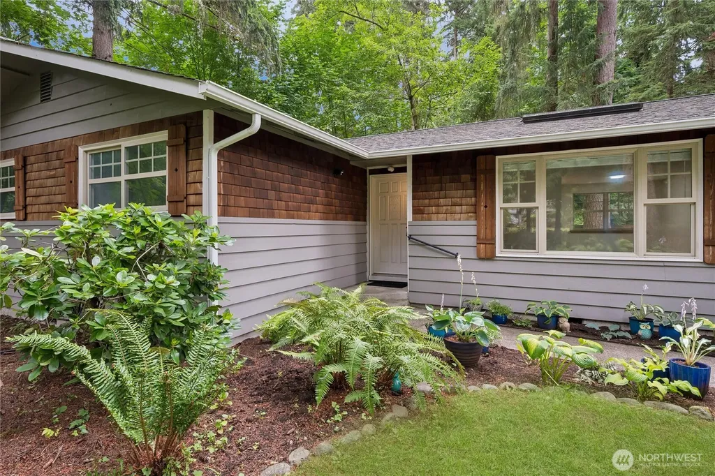 6724 Alder Glen Drive SE Olympia WA 98513