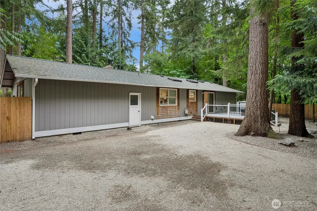 6724 Alder Glen Drive SE Olympia WA 98513