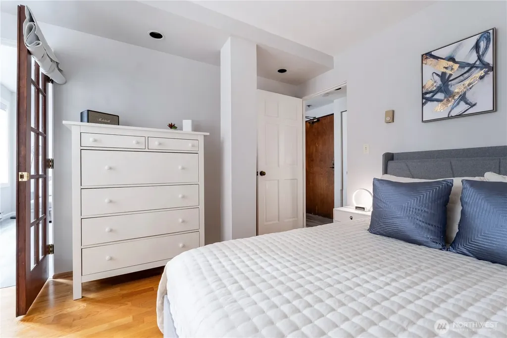 2700 4th Avenue Seattle WA 98121
