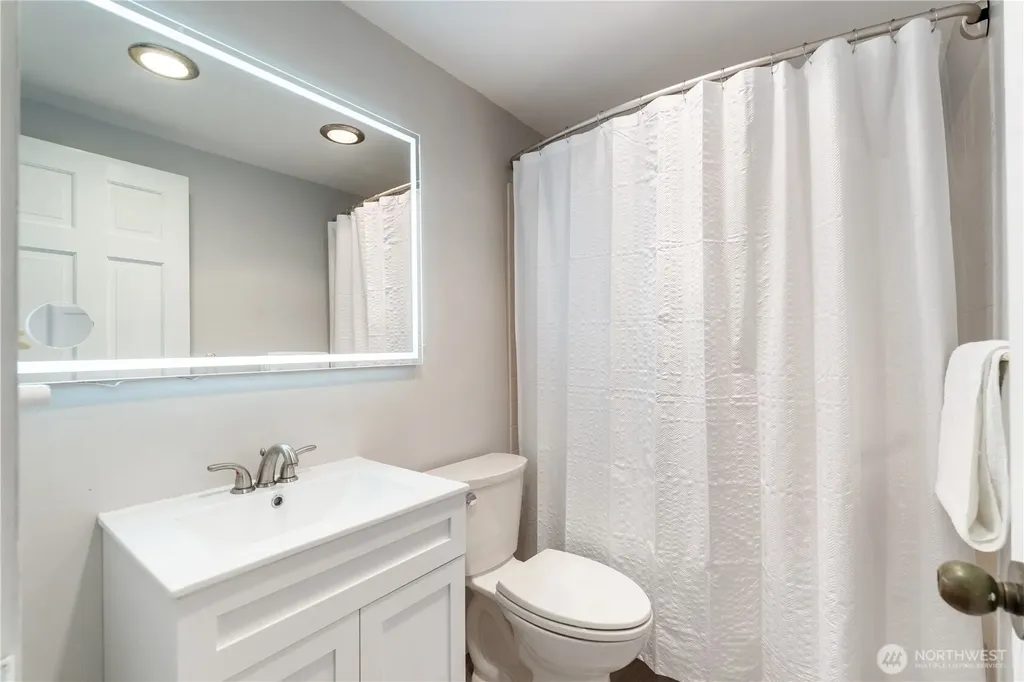 2700 4th Avenue Seattle WA 98121