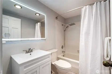 2700 4th Avenue Seattle WA 98121