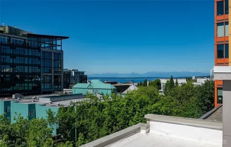 2700 4th Avenue Seattle WA 98121