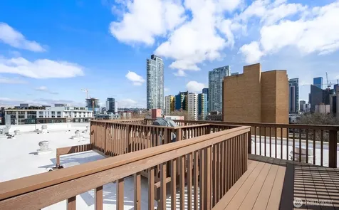 2700 4th Avenue Seattle WA 98121