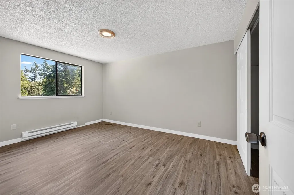 7655 E Karen Lane Port Orchard WA 98366