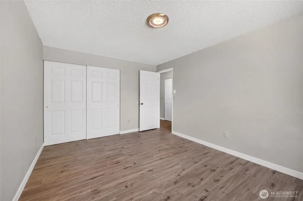 7655 E Karen Lane Port Orchard WA 98366