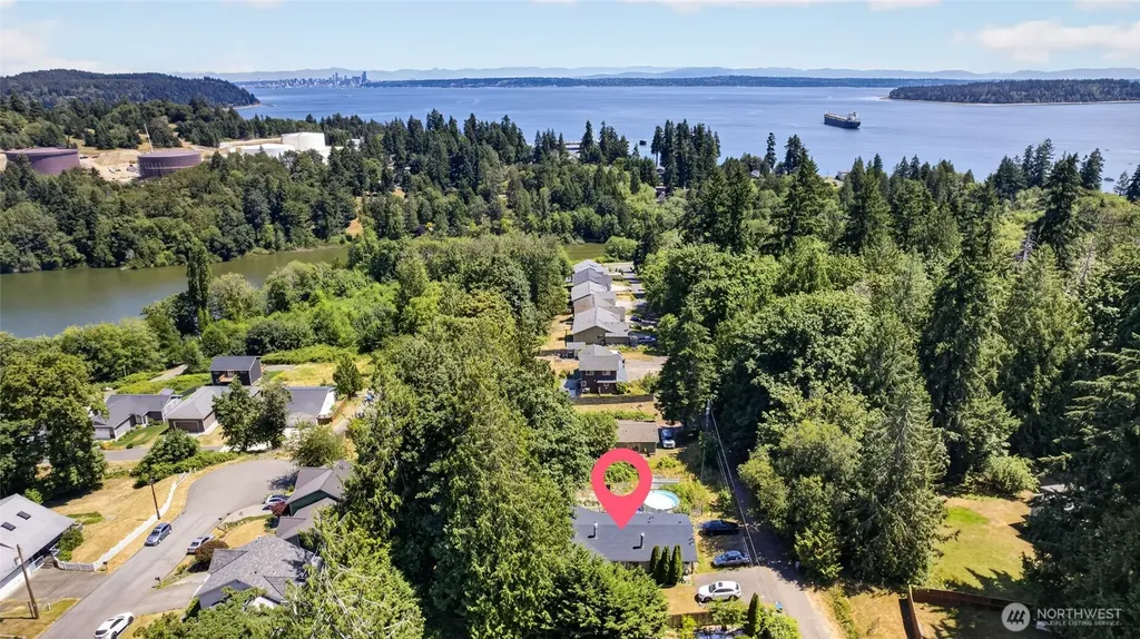 7655 E Karen Lane Port Orchard WA 98366