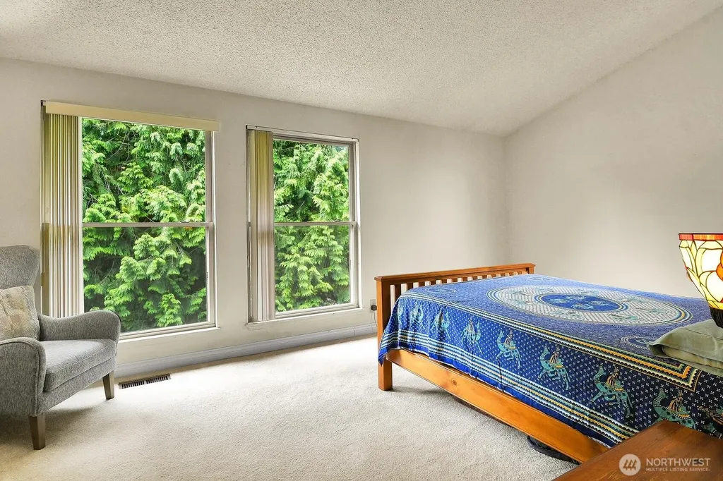 24520 SE 24th Street Sammamish WA 98075