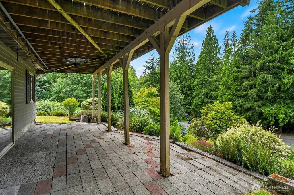24520 SE 24th Street Sammamish WA 98075