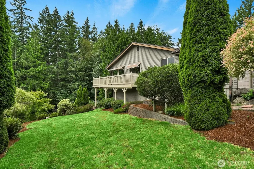 24520 SE 24th Street Sammamish WA 98075