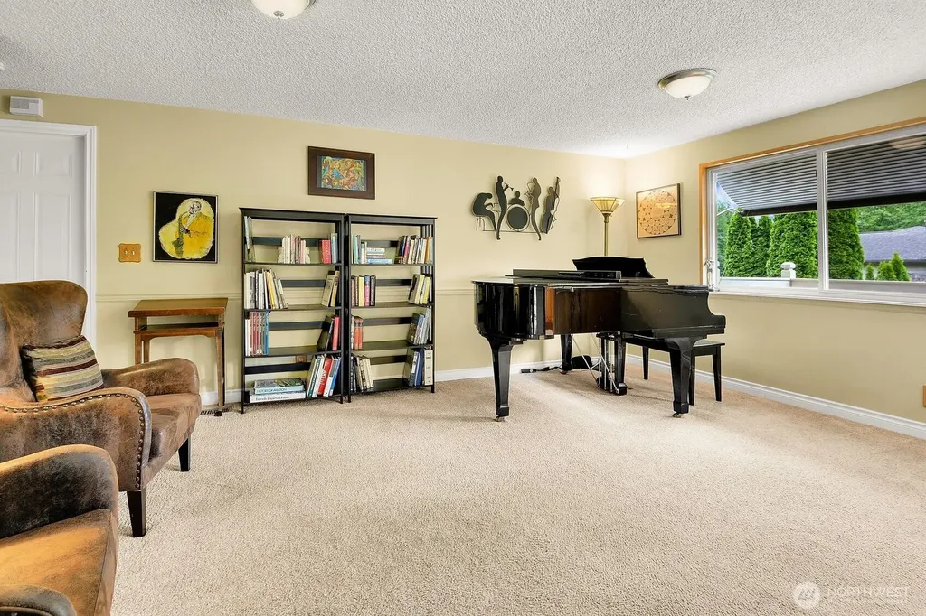 24520 SE 24th Street Sammamish WA 98075