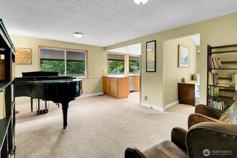 24520 SE 24th Street Sammamish WA 98075
