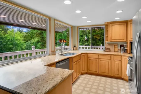 24520 SE 24th Street Sammamish WA 98075
