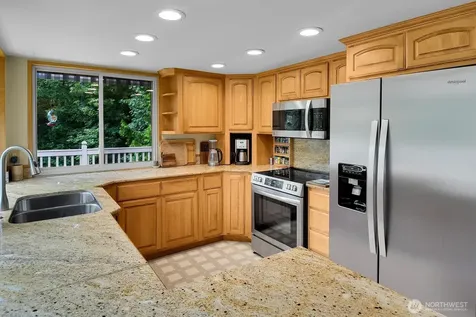 24520 SE 24th Street Sammamish WA 98075
