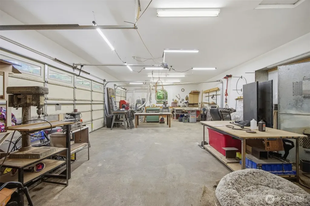 2139 H St Road Blaine WA 98230