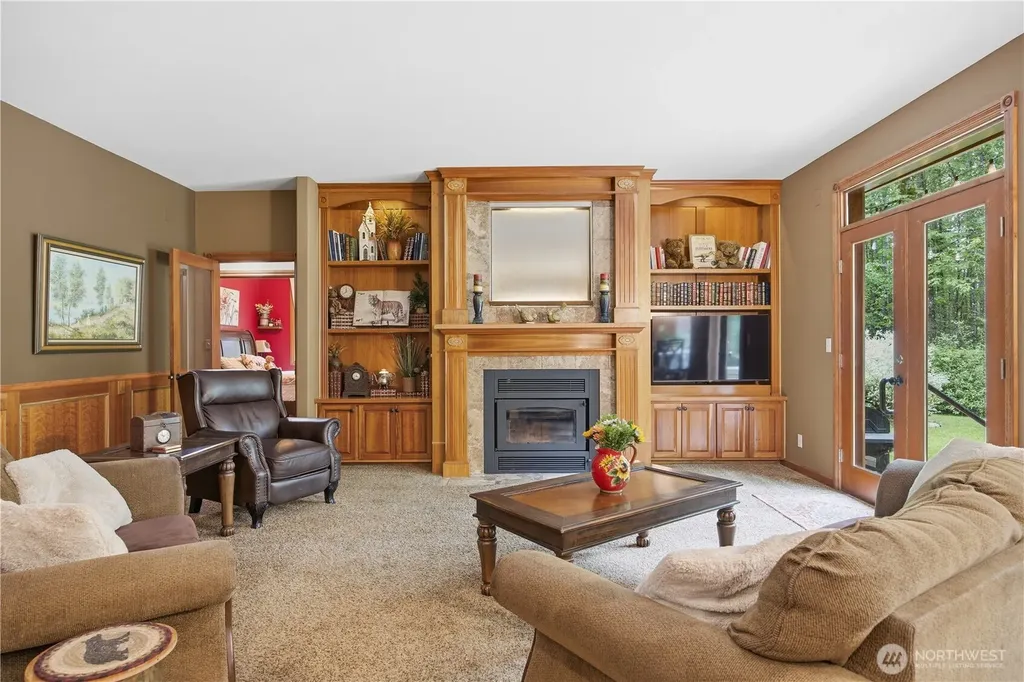 2139 H St Road Blaine WA 98230