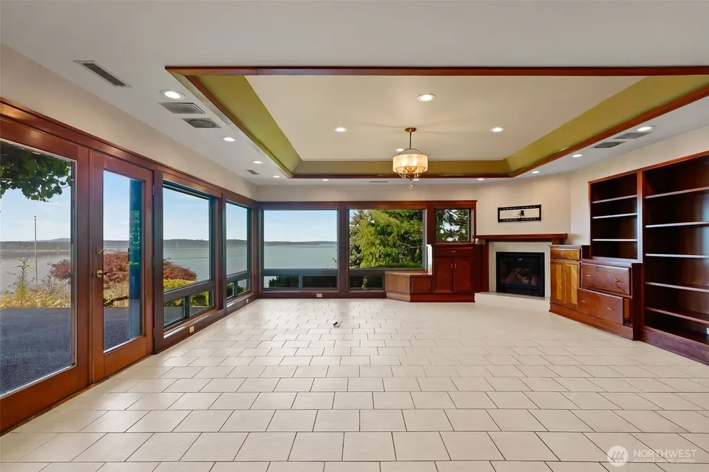 30 Silver Beach Drive Steilacoom WA 98388