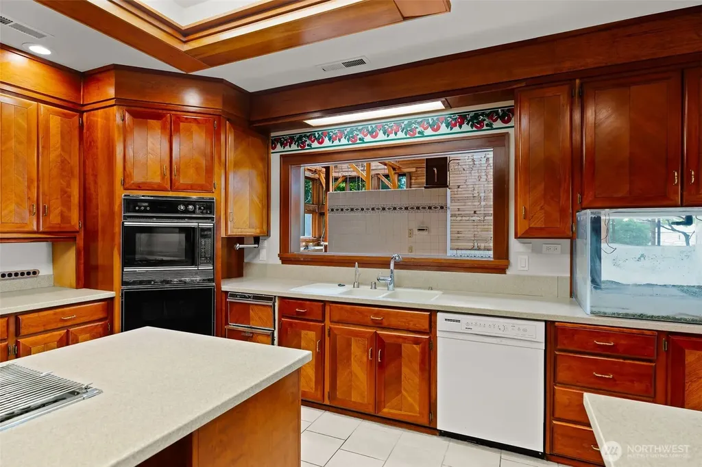 30 Silver Beach Drive Steilacoom WA 98388