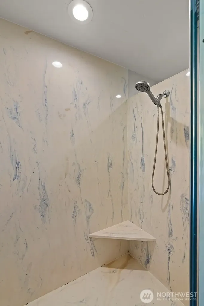 30 Silver Beach Drive Steilacoom WA 98388
