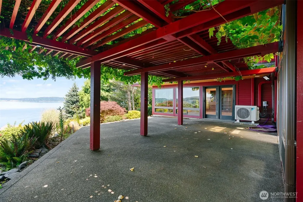 30 Silver Beach Drive Steilacoom WA 98388