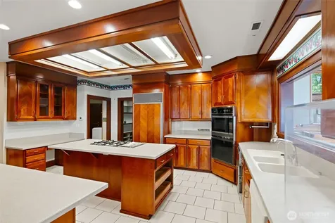 30 Silver Beach Drive Steilacoom WA 98388