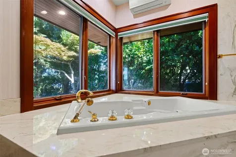 30 Silver Beach Drive Steilacoom WA 98388