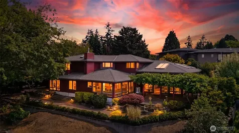 30 Silver Beach Drive Steilacoom WA 98388