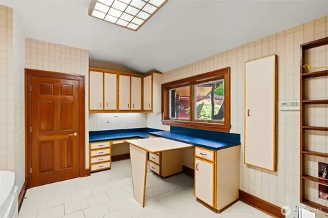 30 Silver Beach Drive Steilacoom WA 98388