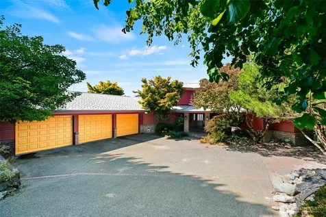30 Silver Beach Drive Steilacoom WA 98388
