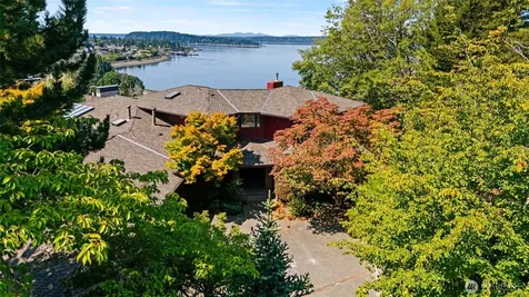 30 Silver Beach Drive Steilacoom WA 98388