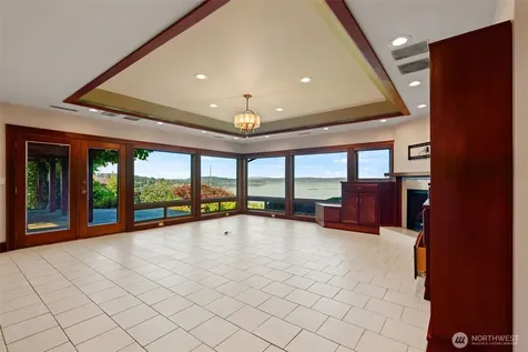 30 Silver Beach Drive Steilacoom WA 98388