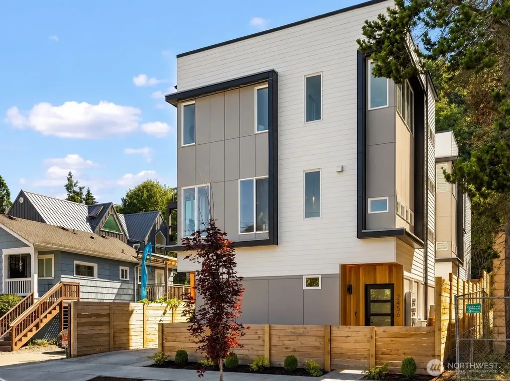 2456 55th Avenue SW Seattle WA 98116