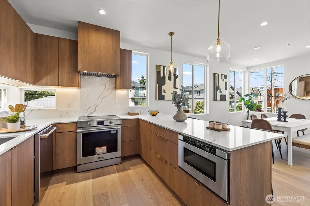 2456 55th Avenue SW Seattle WA 98116