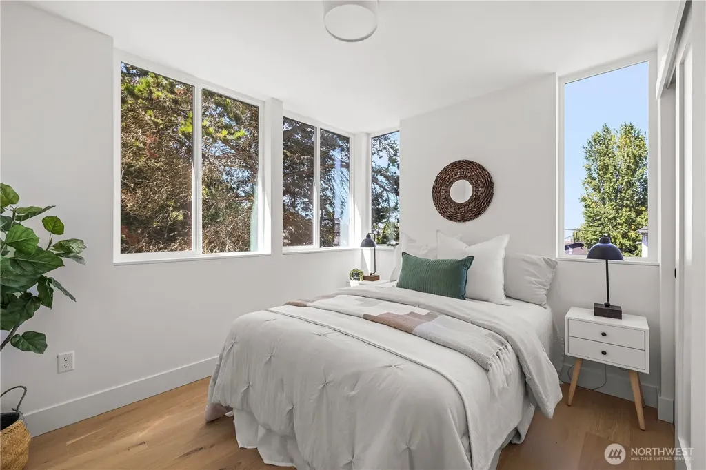 2456 55th Avenue SW Seattle WA 98116