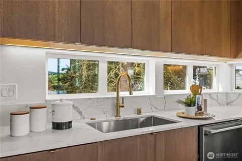 2456 55th Avenue SW Seattle WA 98116