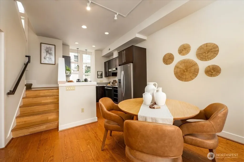 427 13th Avenue E Seattle WA 98102