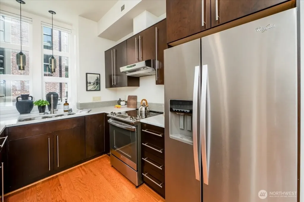427 13th Avenue E Seattle WA 98102