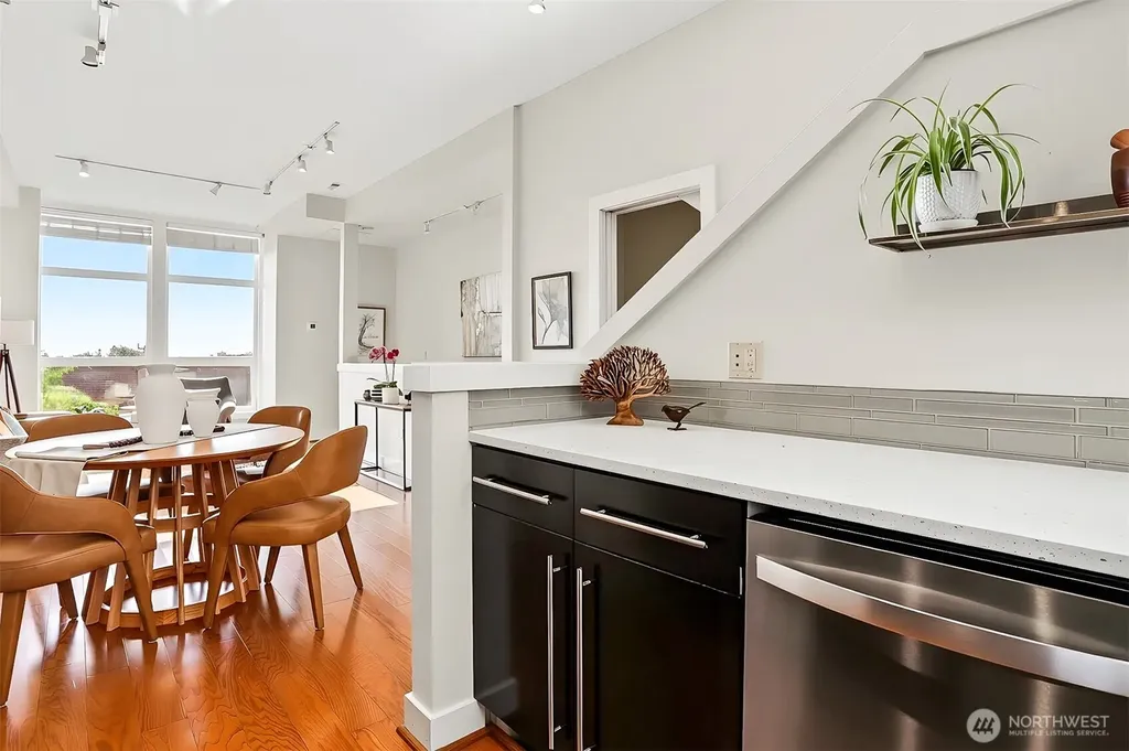 427 13th Avenue E Seattle WA 98102