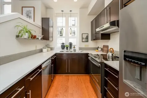 427 13th Avenue E Seattle WA 98102