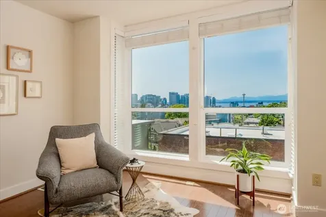 427 13th Avenue E Seattle WA 98102