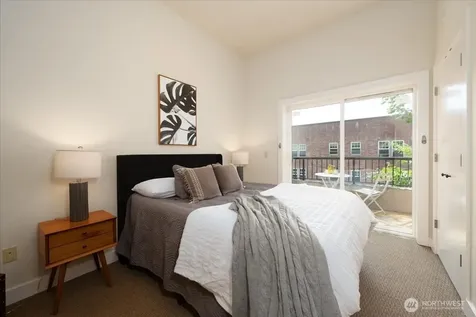 427 13th Avenue E Seattle WA 98102
