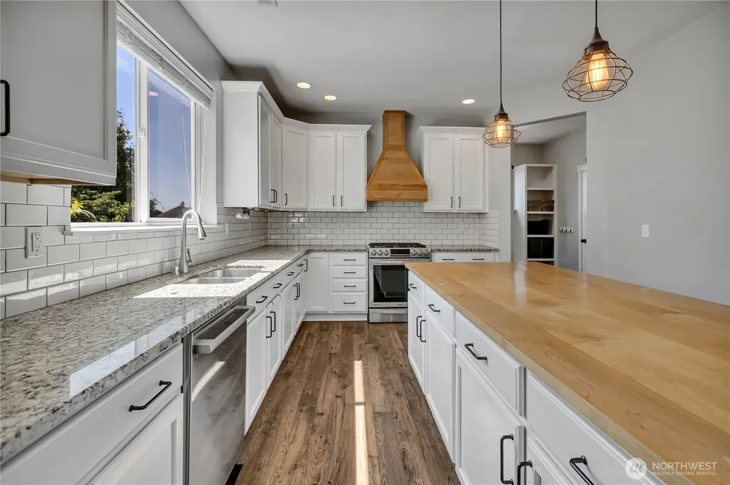 3924 Highlands Boulevard Puyallup WA 98372