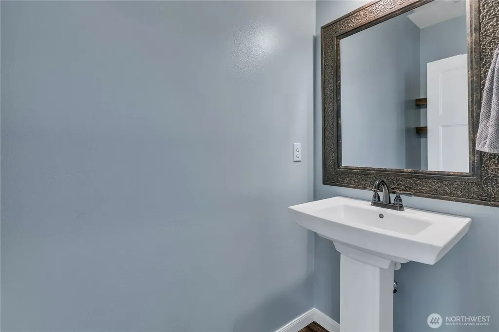3924 Highlands Boulevard Puyallup WA 98372