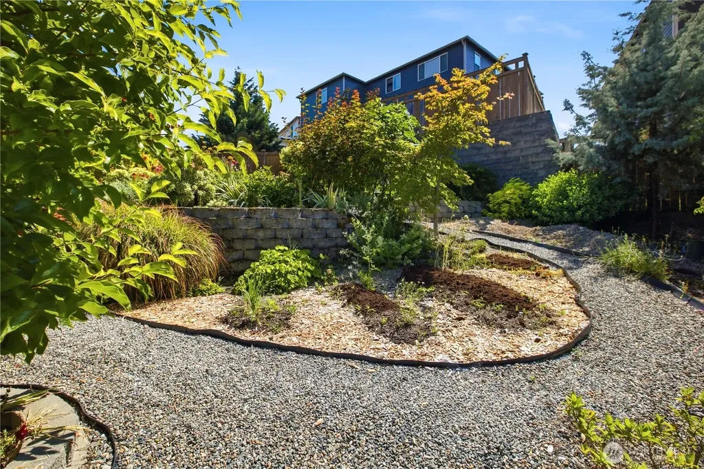 3924 Highlands Boulevard Puyallup WA 98372