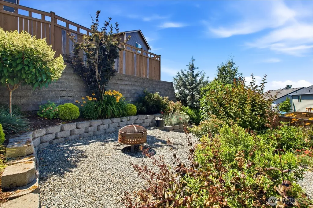 3924 Highlands Boulevard Puyallup WA 98372